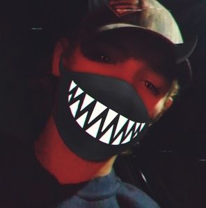 Meet your Posher, Derick